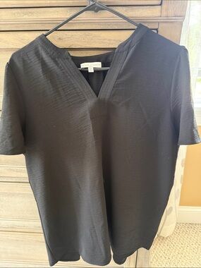 Black V-Neck Short Sleeve Women's Top